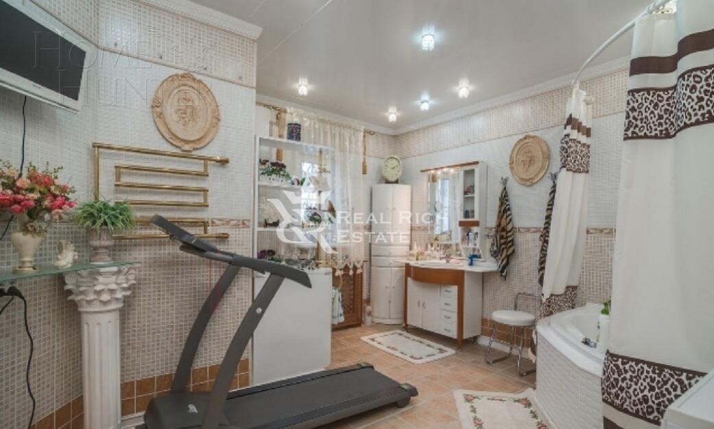 2-этажный коттедж 250 м² с отделкой