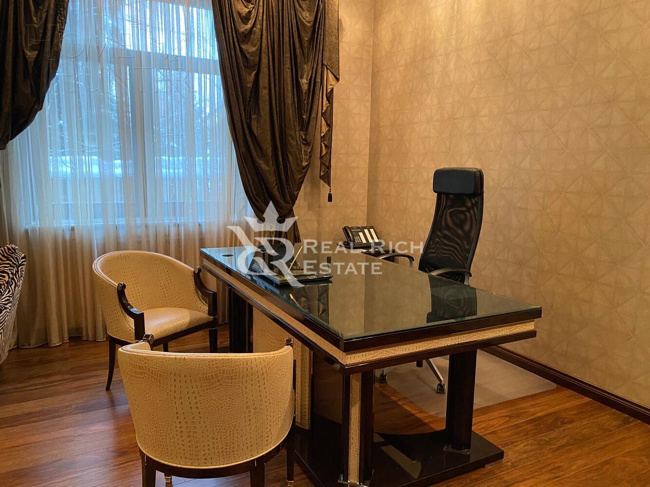 2-этажный коттедж 800 м² с отделкой