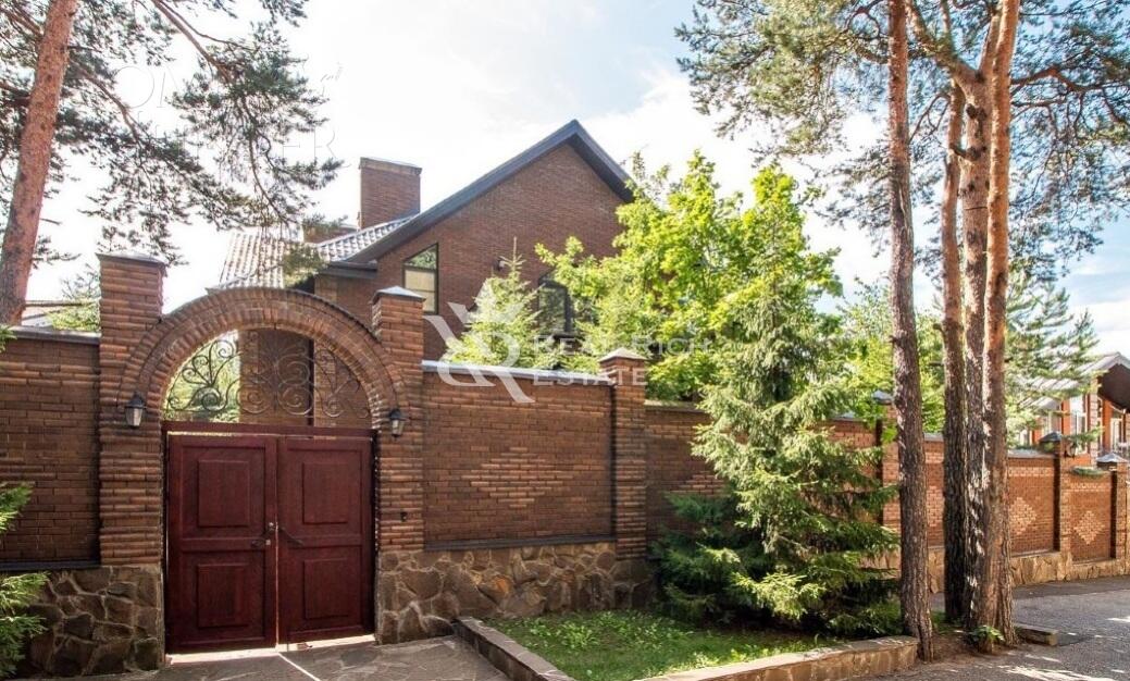 2-этажный коттедж 980 м² с отделкой