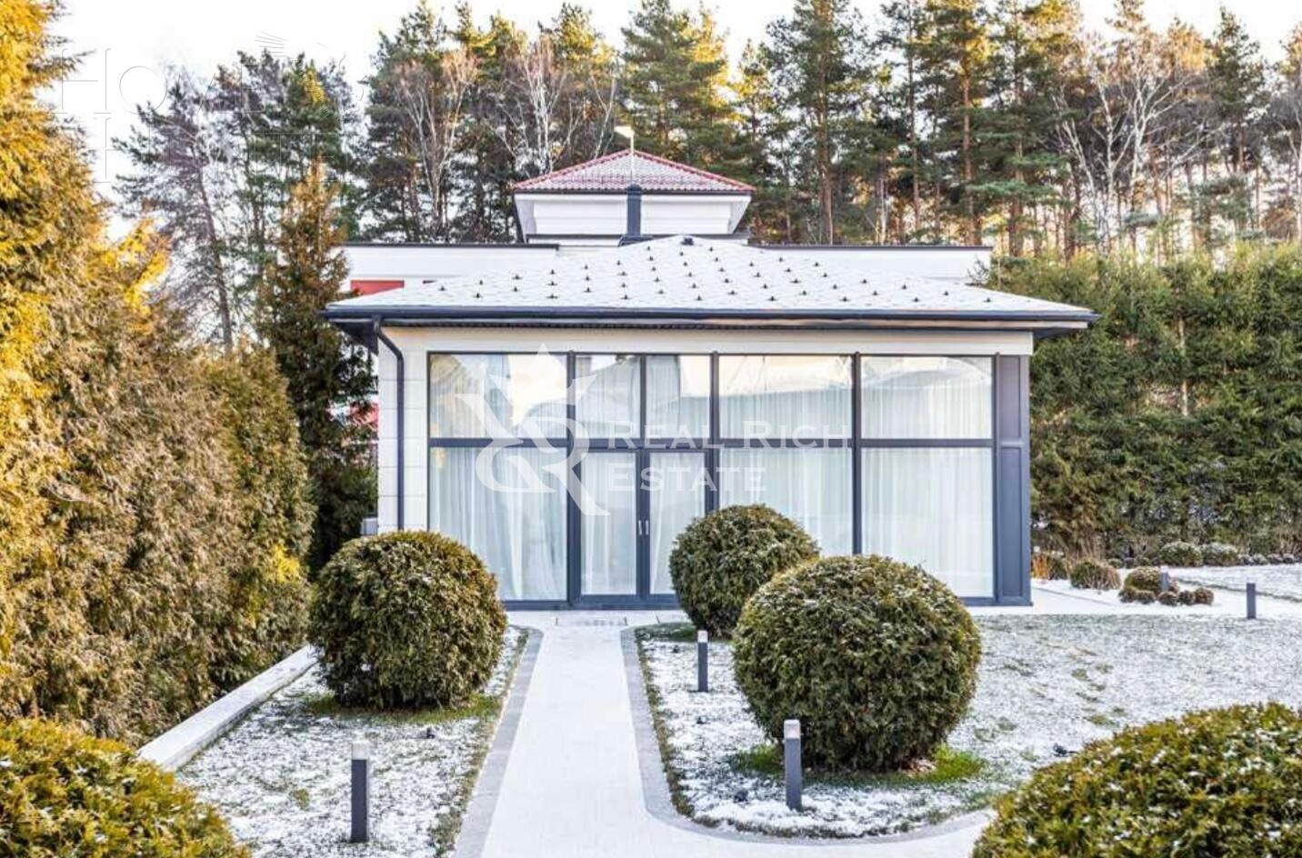 2-этажный коттедж 1 130 м² с отделкой