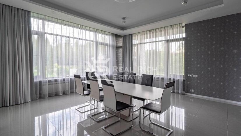 2-этажный коттедж 1 400 м² с отделкой