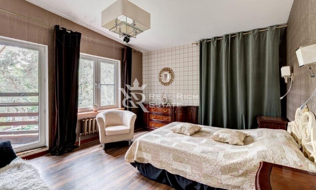 3-этажный коттедж 860 м² с отделкой