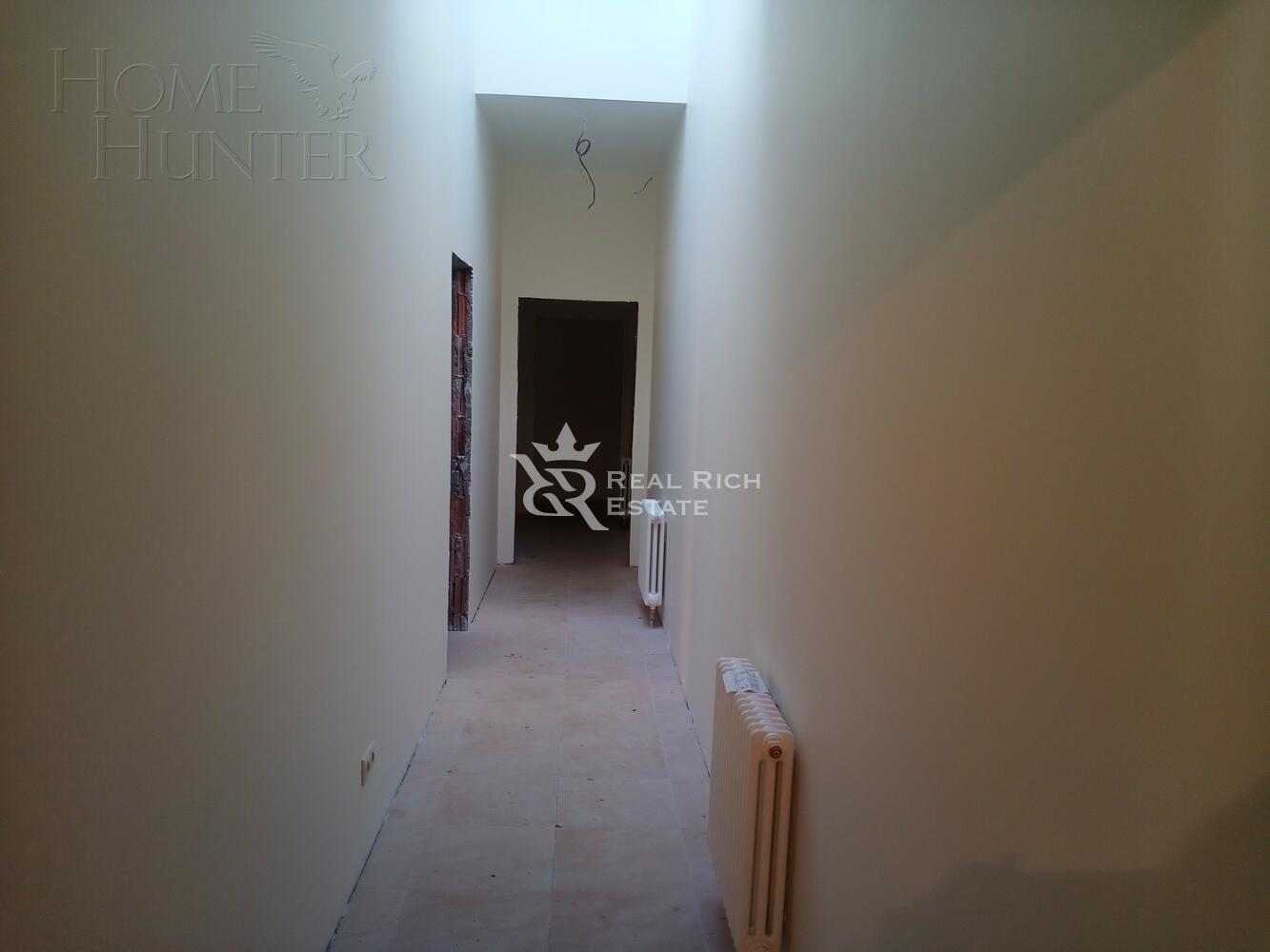 2-этажный коттедж 1 100 м² без отделки