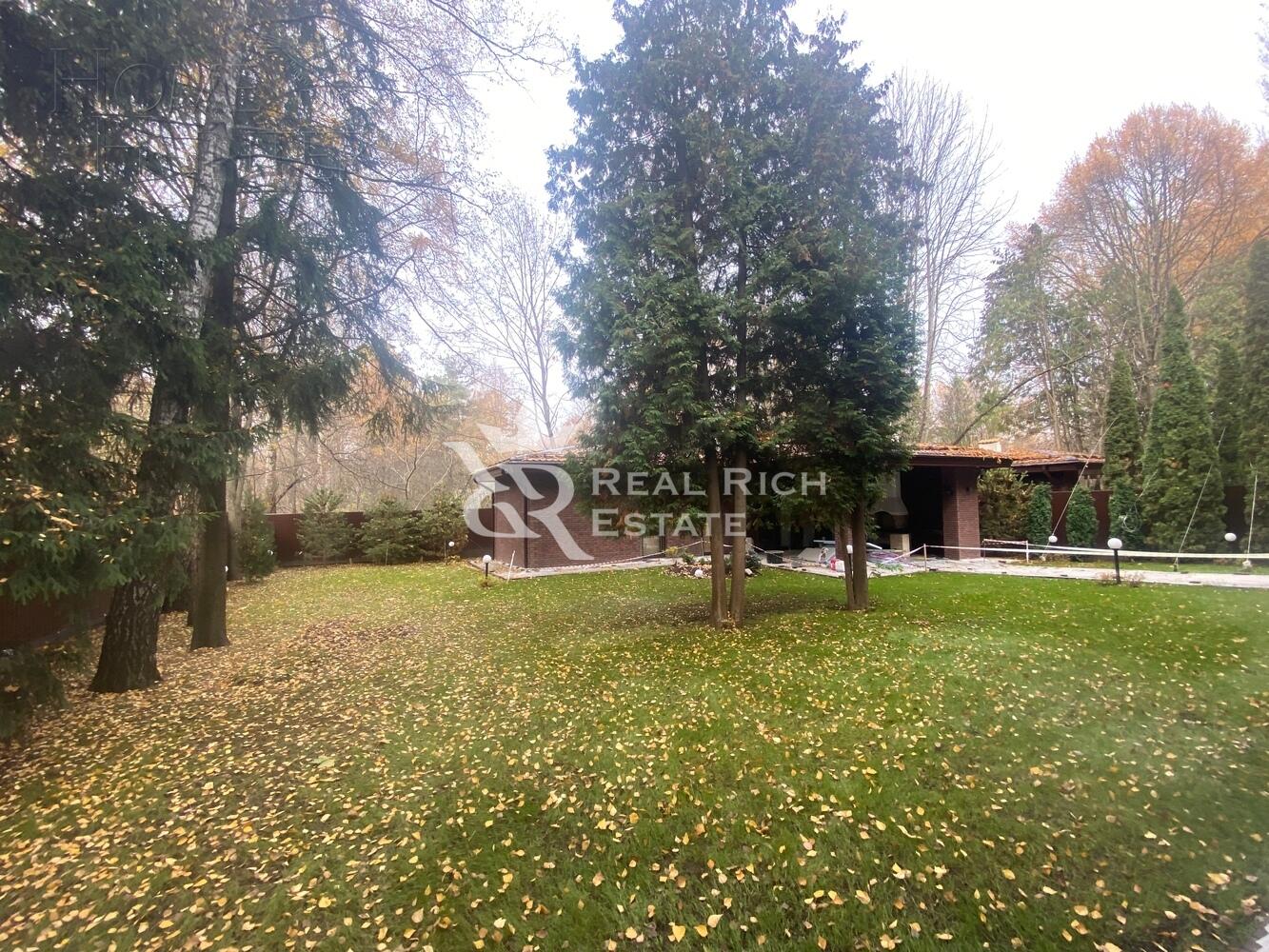 3-этажный коттедж 600 м² с отделкой