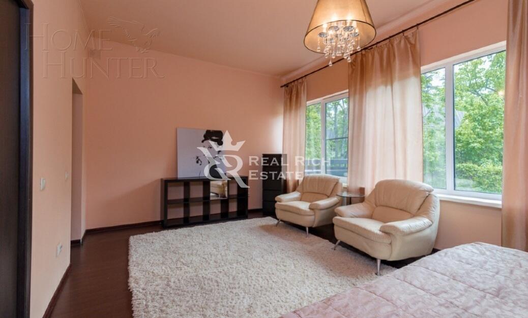 3-этажный коттедж 860 м² с отделкой