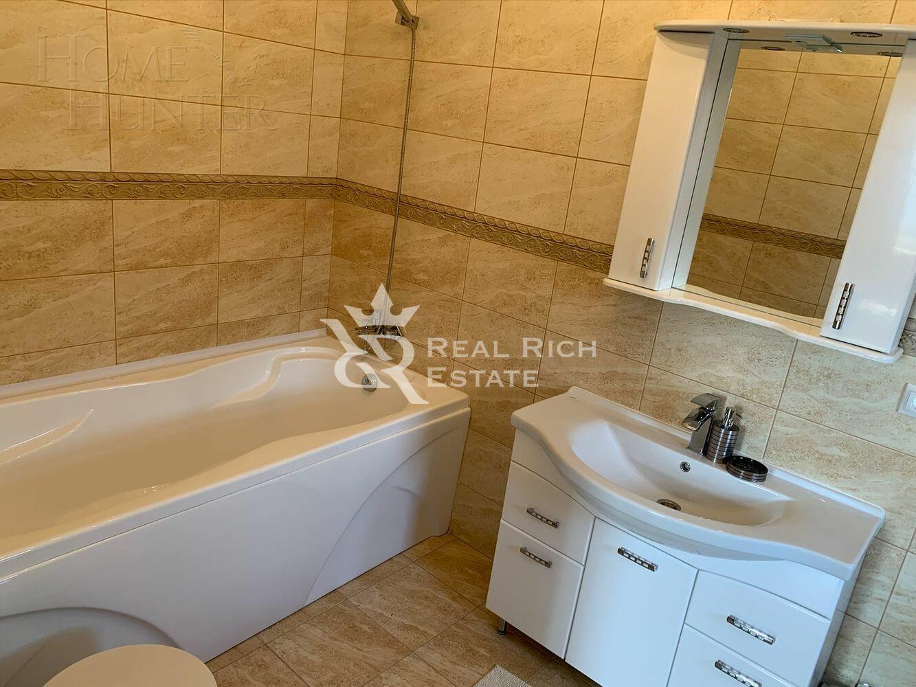 2-этажный коттедж 350 м² с отделкой