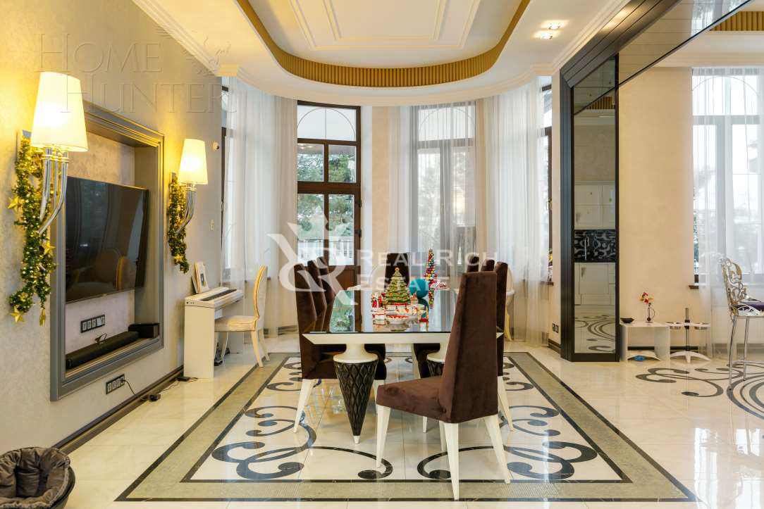 3-этажный коттедж 768 м² с отделкой