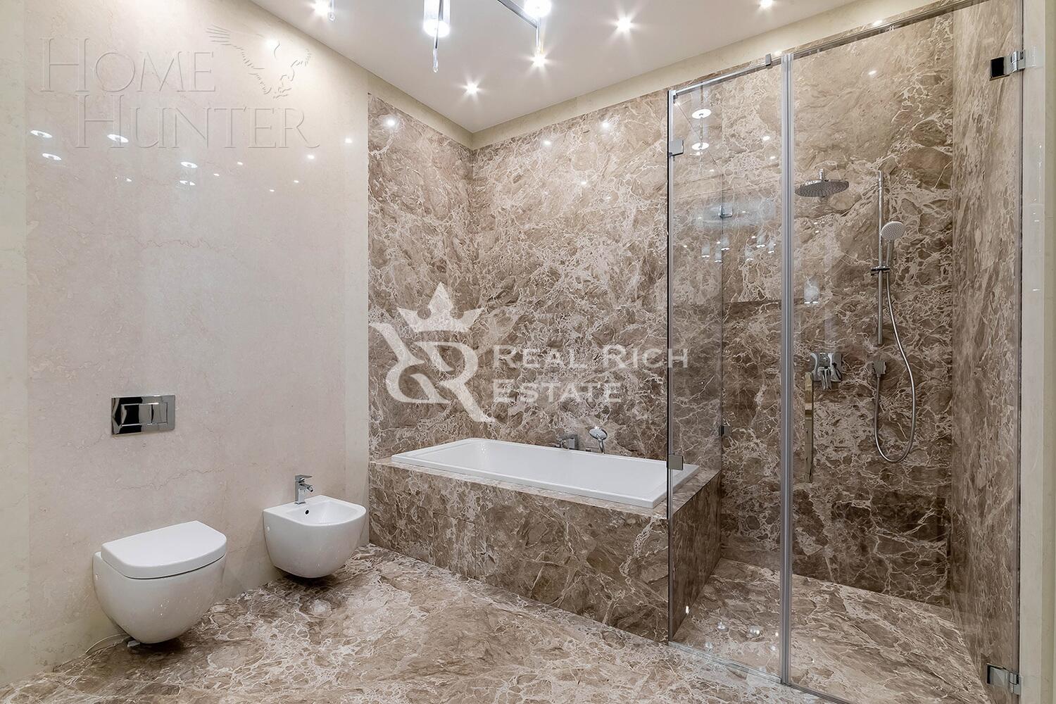 2-этажный коттедж 1 017.21 м² с отделкой