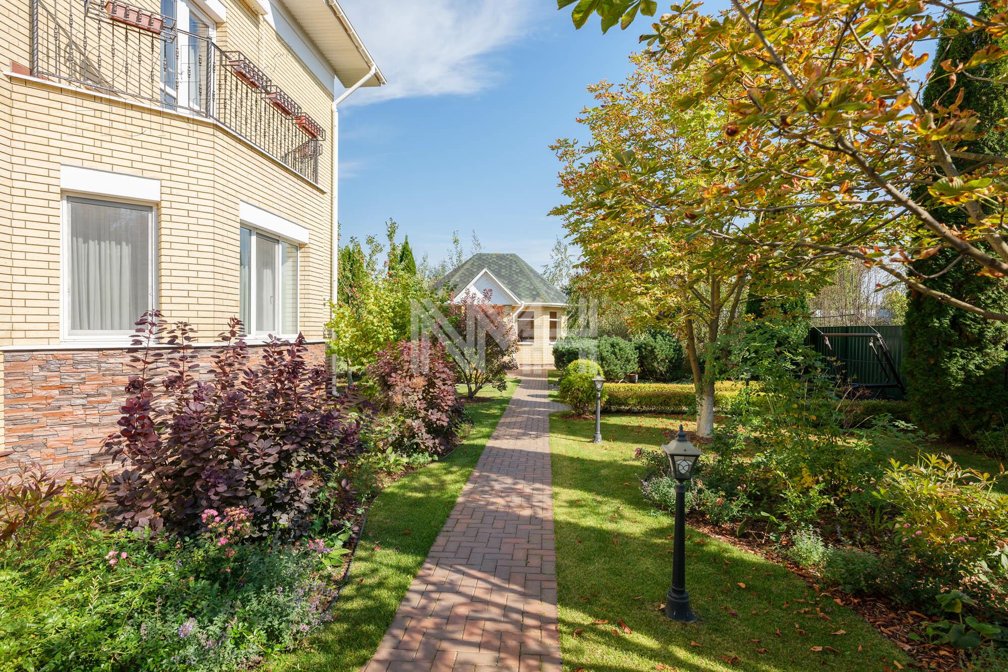 2-этажный коттедж 436 м² с отделкой