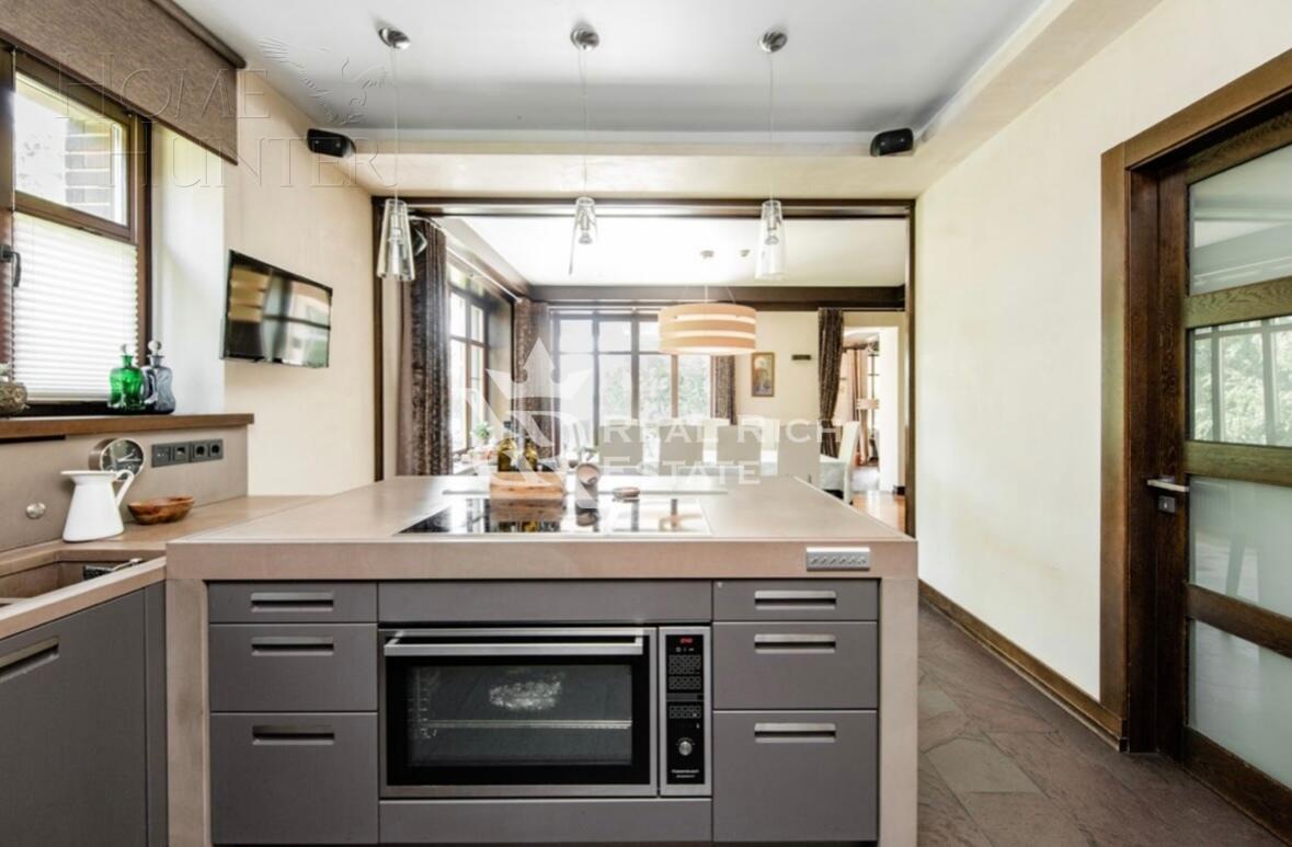 2-этажный коттедж 860 м² с отделкой