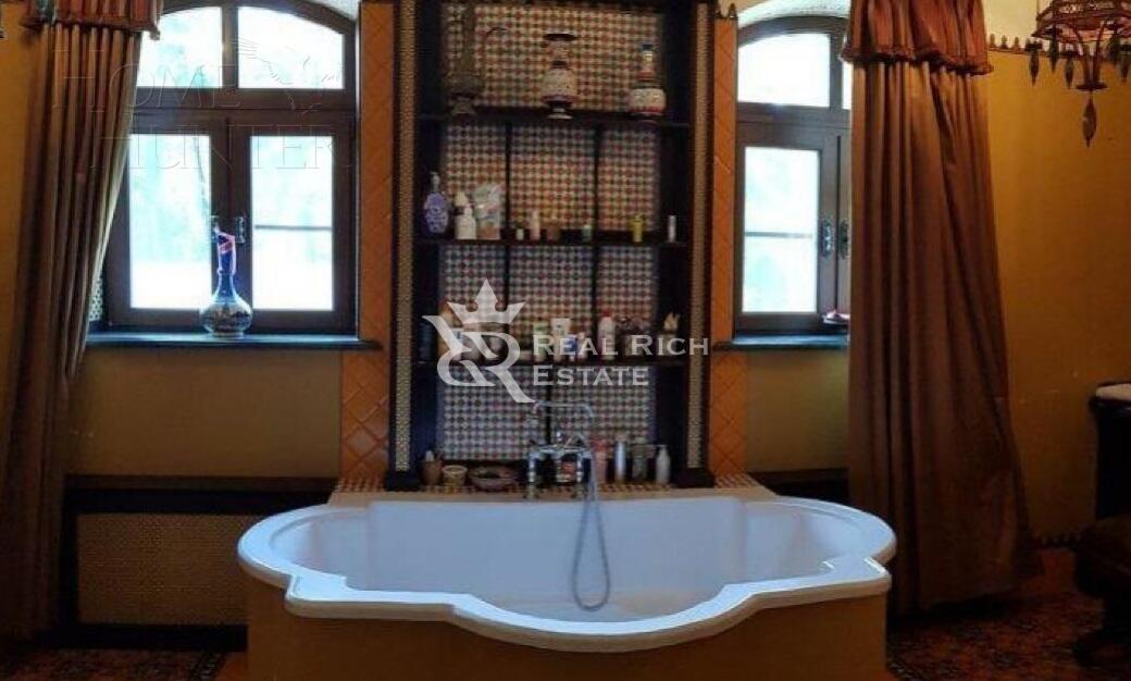 2-этажный коттедж 900 м² с отделкой