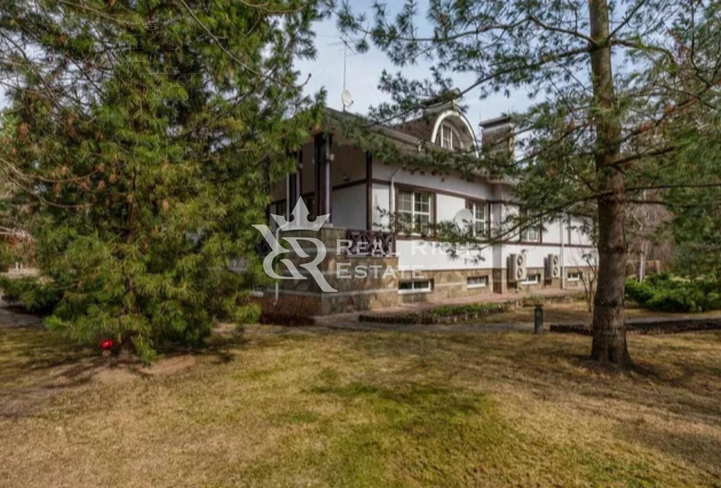 2-этажный коттедж 860 м² с отделкой