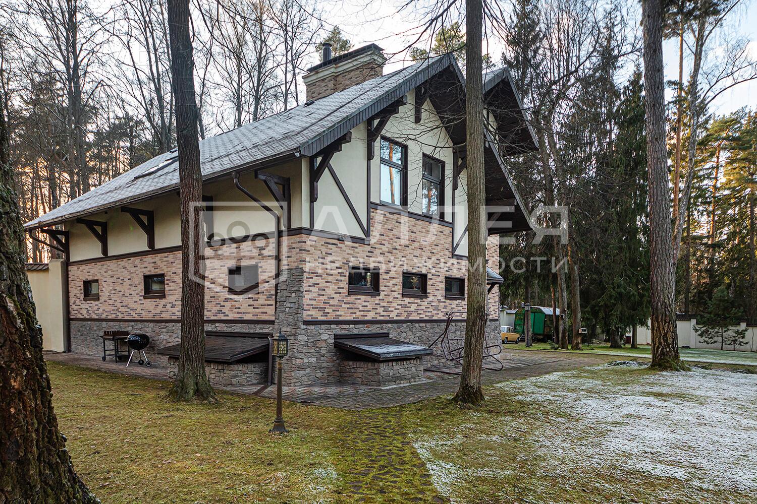 3-этажный коттедж 780 м² без отделки