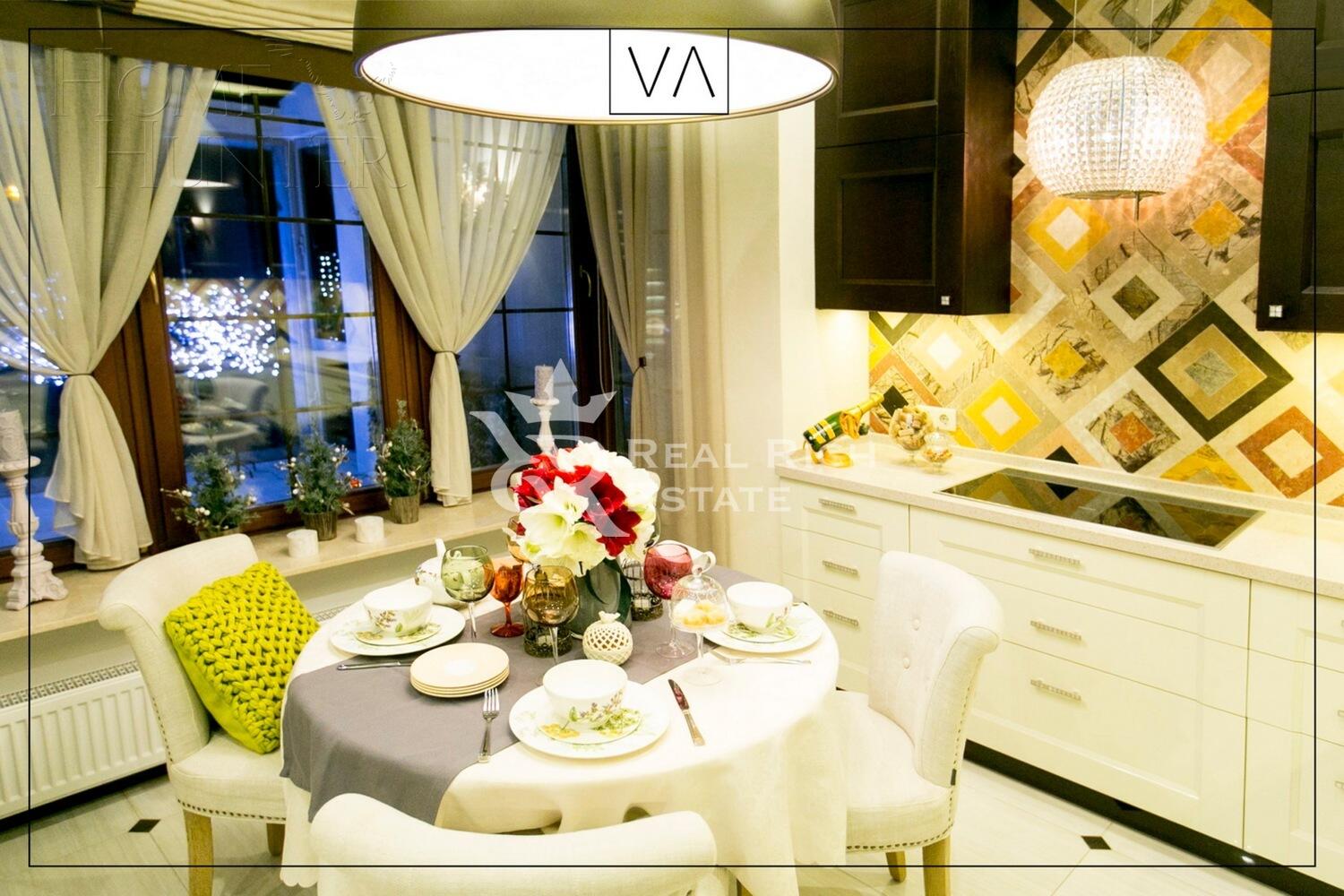 3-этажный таунхаус 200 м² с отделкой