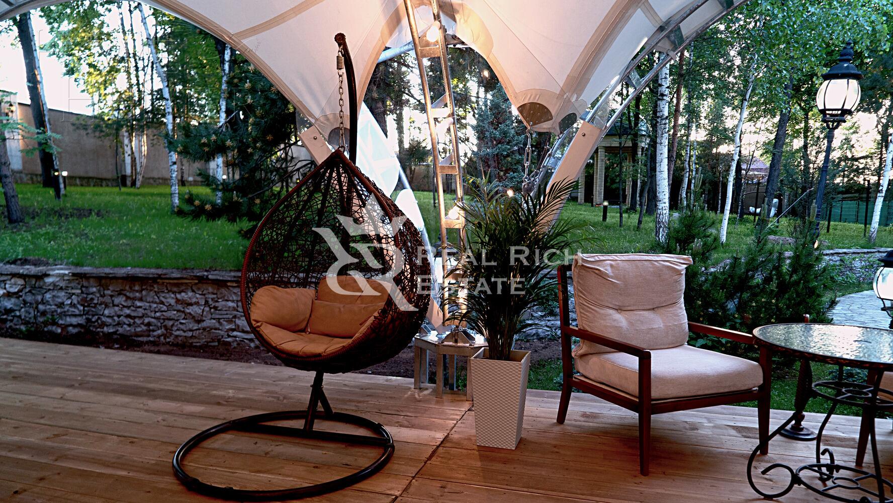 2-этажный коттедж 1 550 м² без отделки