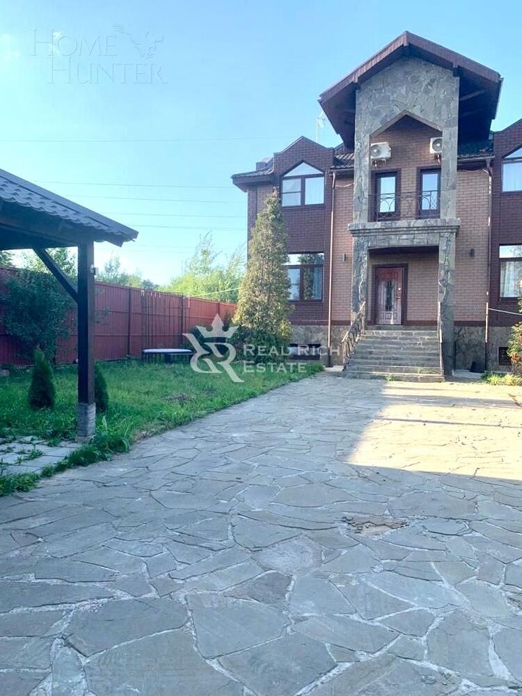 2-этажный коттедж 350 м² с отделкой