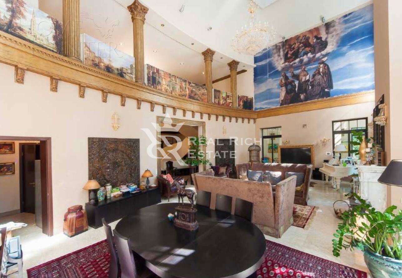 2-этажный коттедж 1 400 м² с отделкой