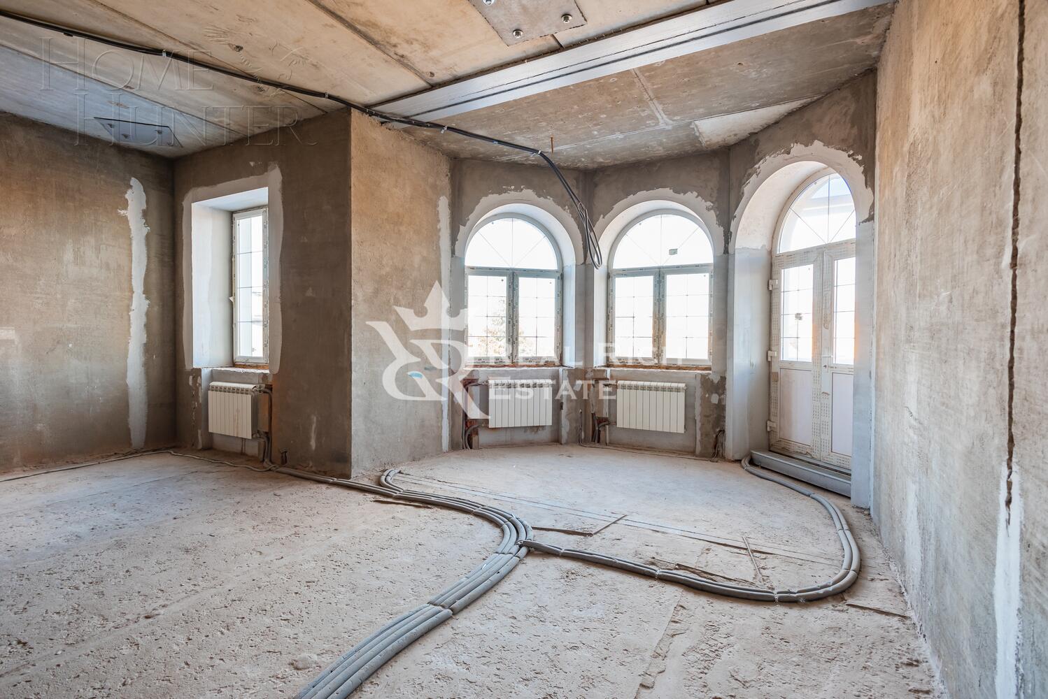 2-этажный коттедж 1 000 м² без отделки