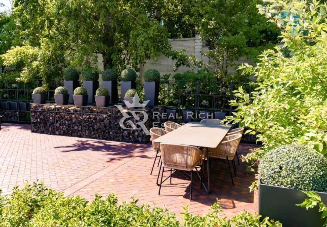 2-этажный коттедж 1 065 м² с отделкой