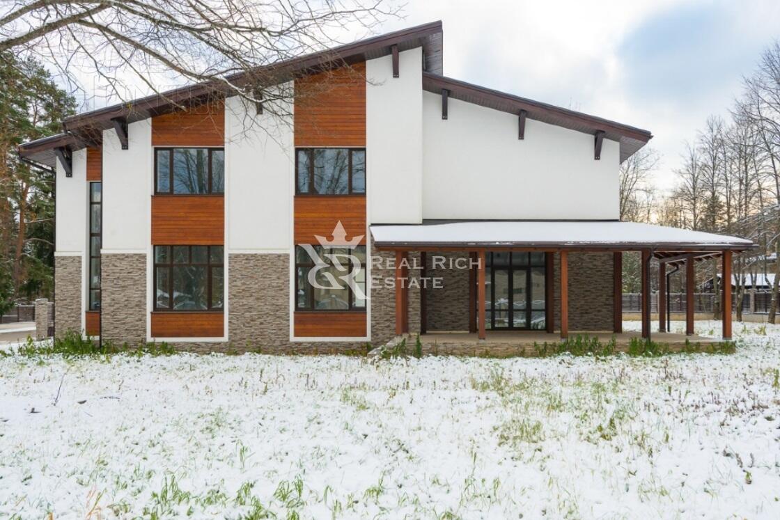 2-этажный коттедж 500 м² без отделки