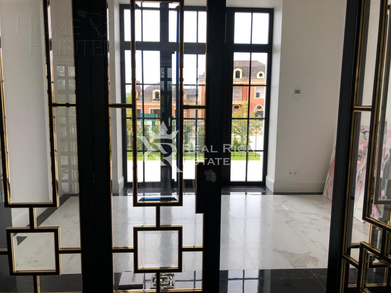 2-этажный коттедж 1 200 м² с отделкой