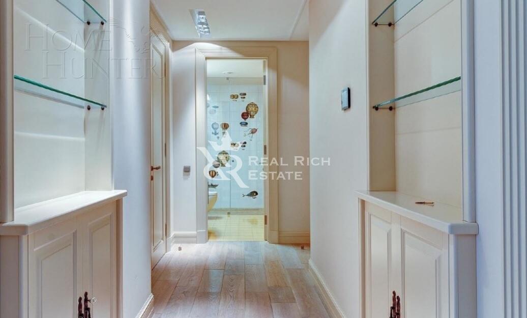 3-этажный таунхаус 340 м² с отделкой