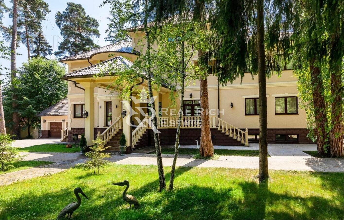 2-этажный коттедж 850 м² с отделкой