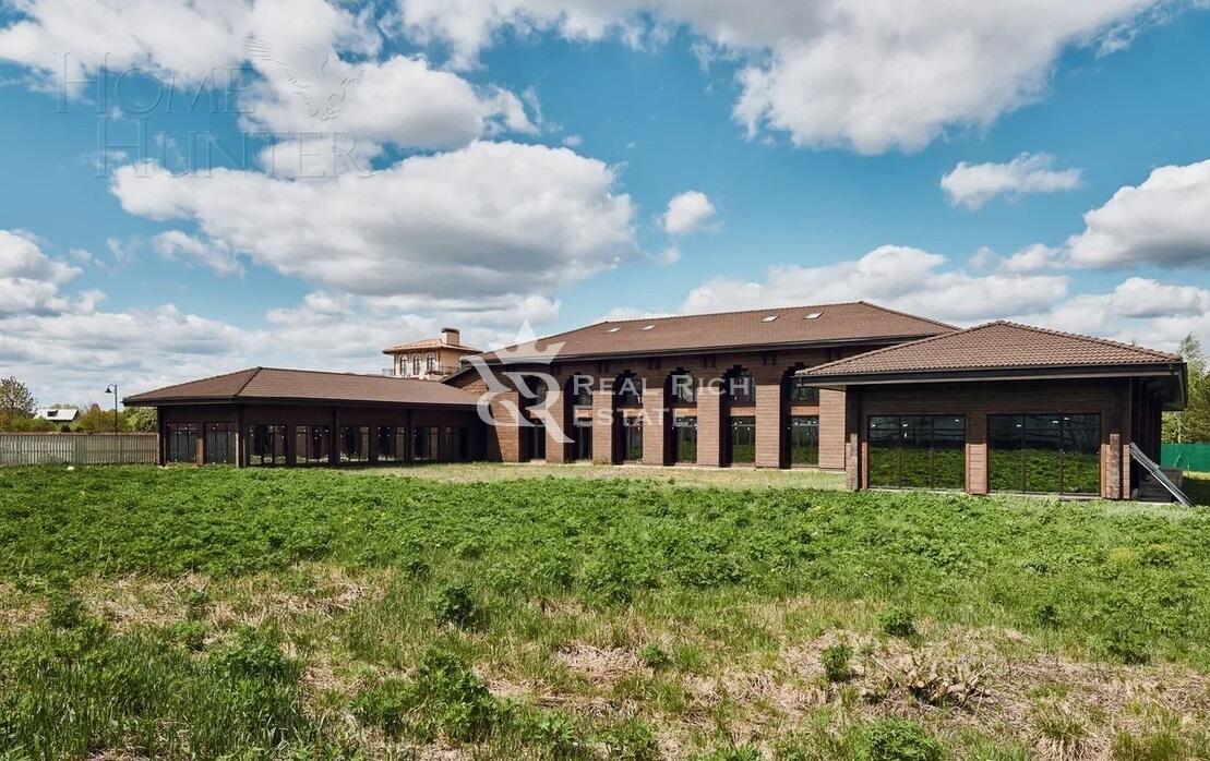 2-этажный коттедж 1 413 м² без отделки