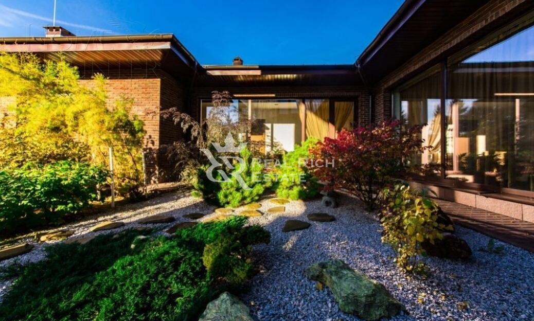 2-этажный коттедж 960 м² с отделкой