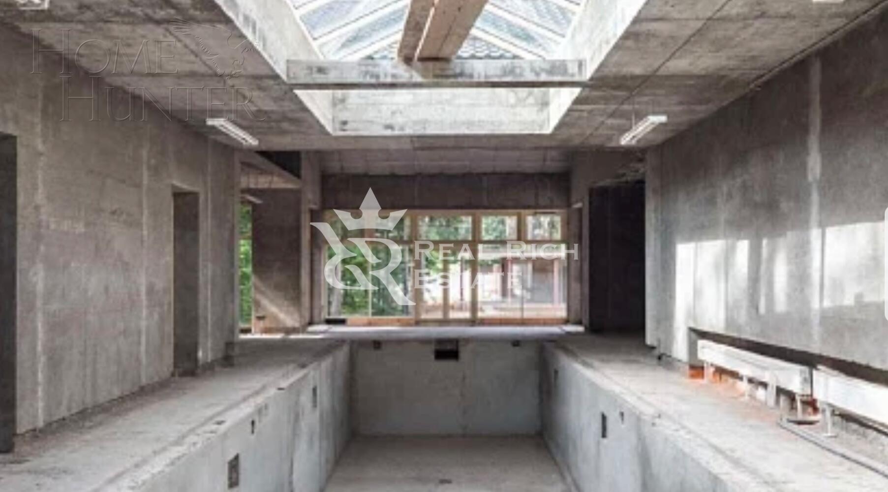 2-этажный коттедж 2 400 м² без отделки