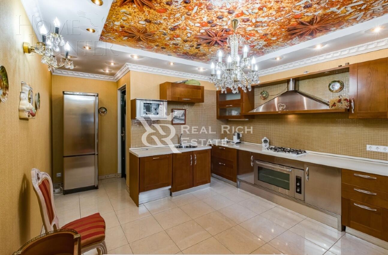 2-этажный коттедж 750 м² с отделкой