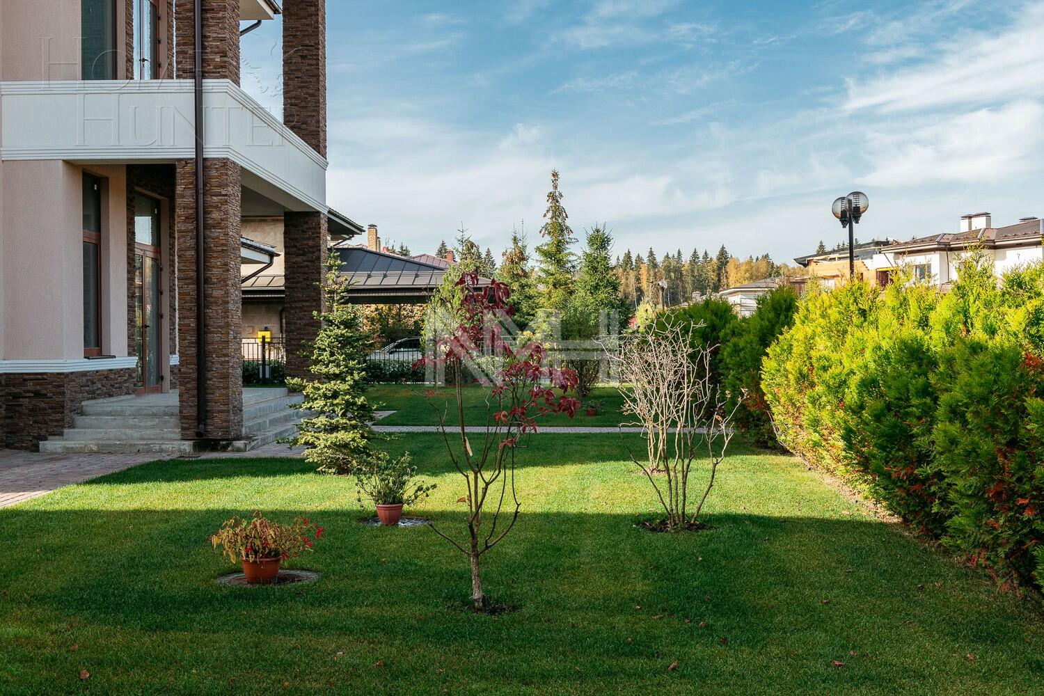 2-этажный коттедж 700 м² без отделки