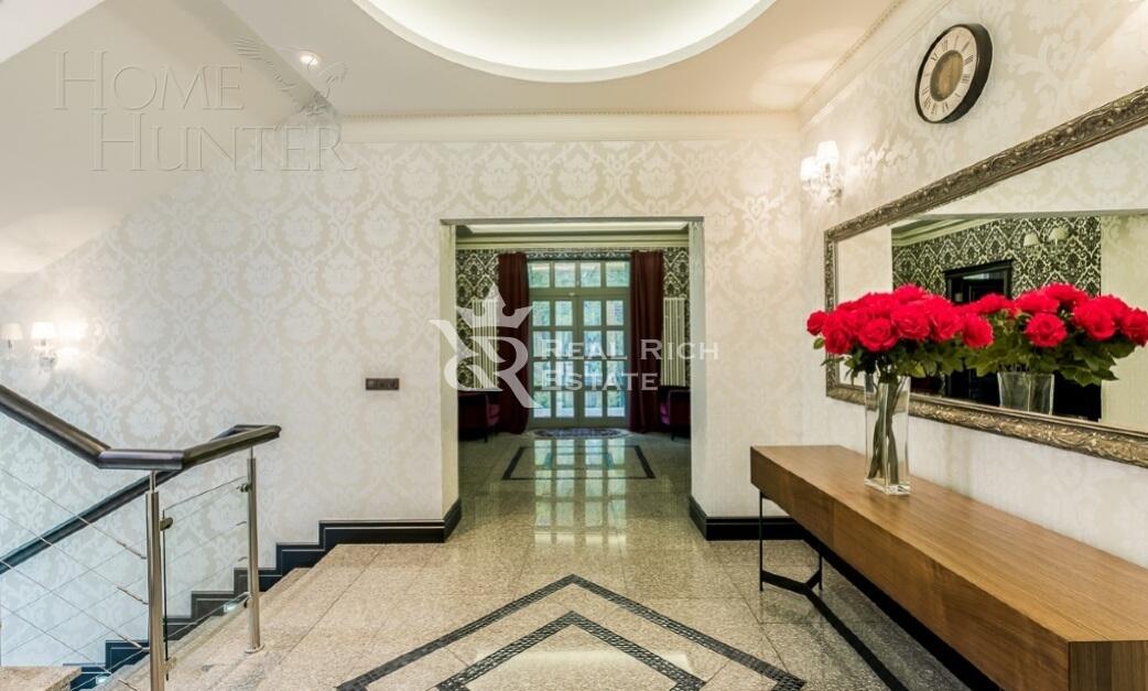 2-этажный коттедж 640 м² с отделкой