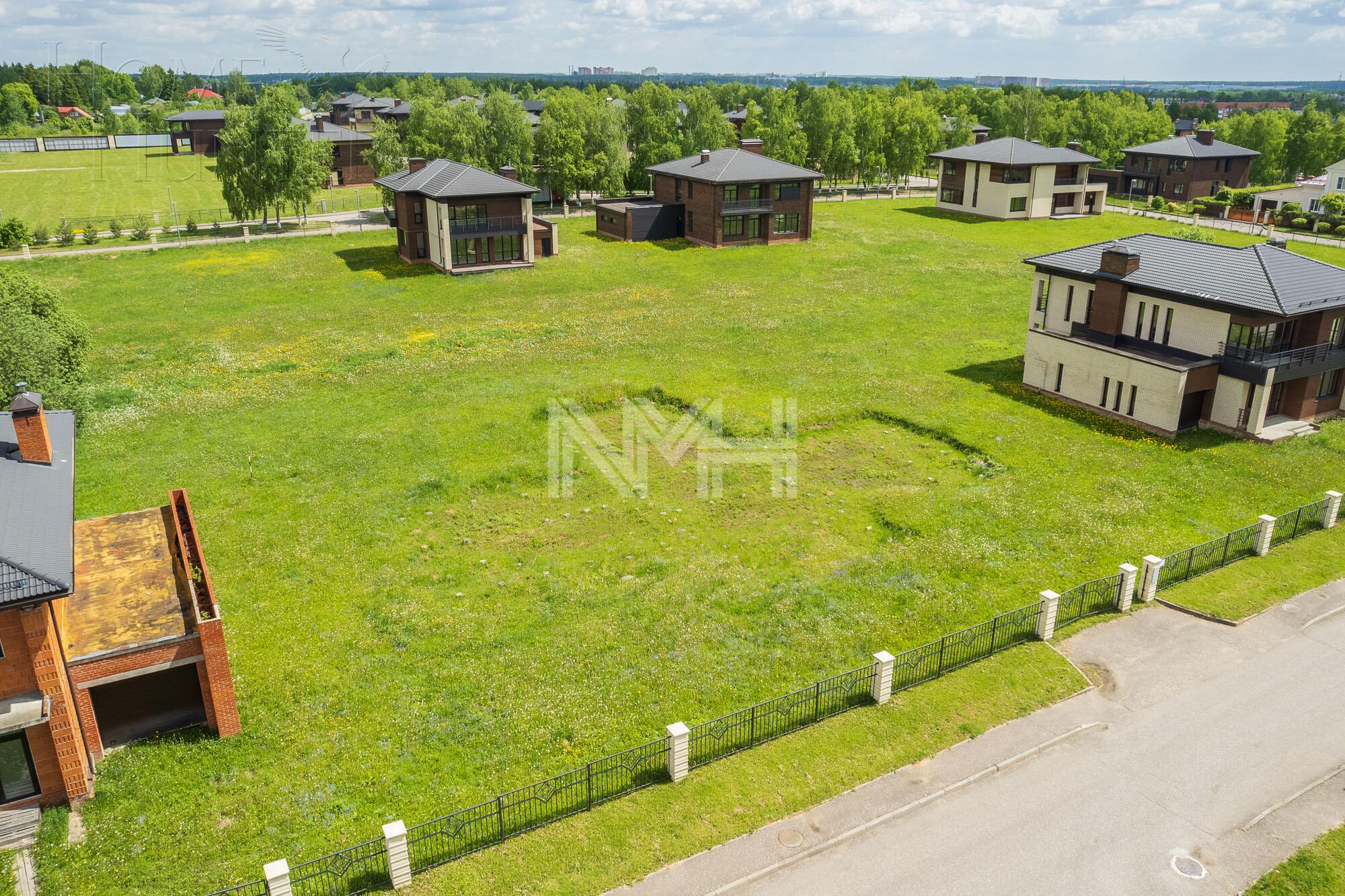 Участок 22.37 сот. в охраняемом поселке