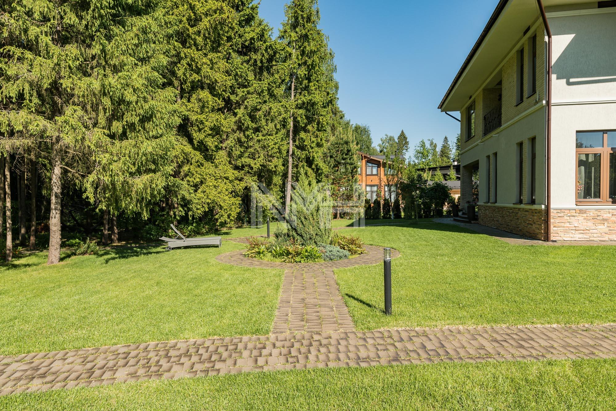 2-этажный коттедж 310 м² с отделкой