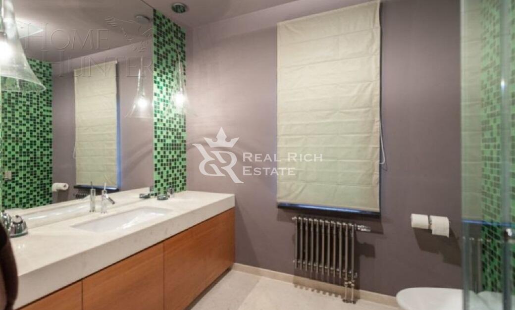 2-этажный коттедж 1 750 м² с отделкой