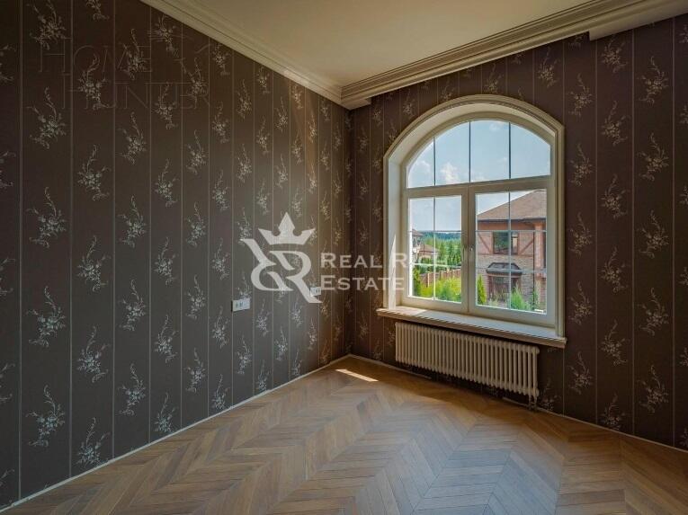 2-этажный коттедж 470 м² с отделкой