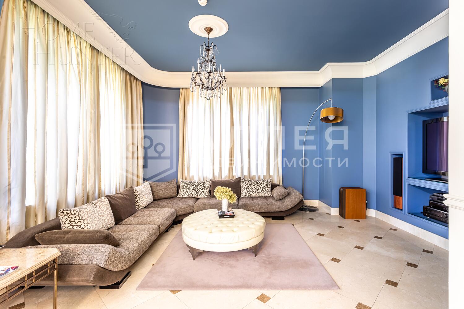 3-этажный коттедж 650 м² с отделкой