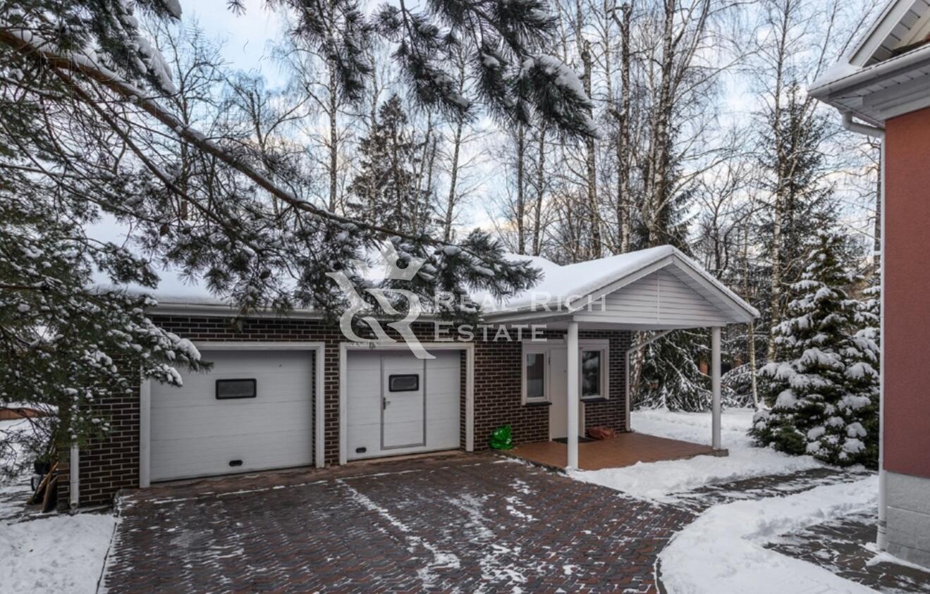 2-этажный коттедж 460 м² без отделки