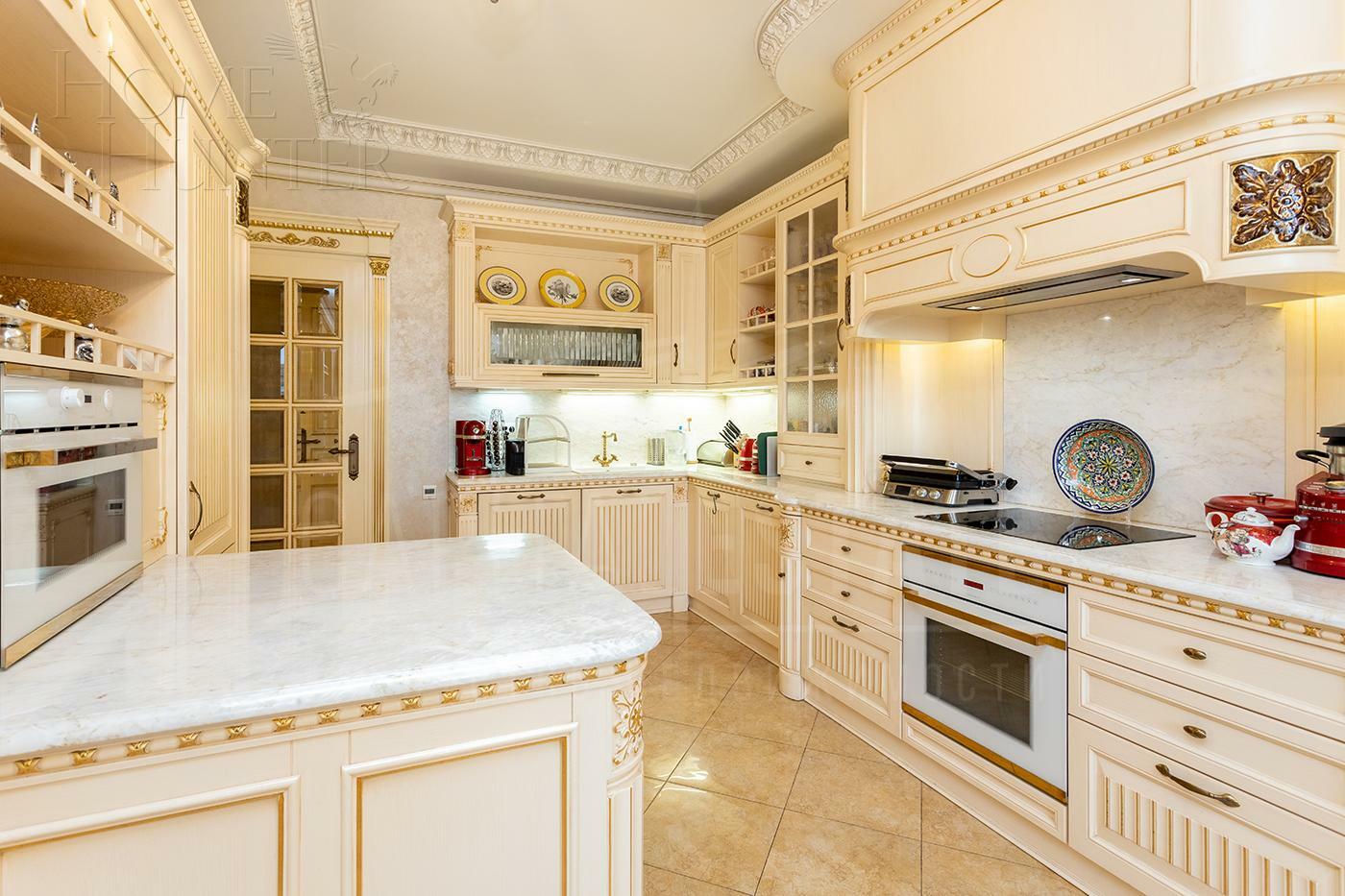 5-КОМН. КВАРТИРА С ОТДЕЛКОЙ 256 М² НА 8 ЭТАЖЕ