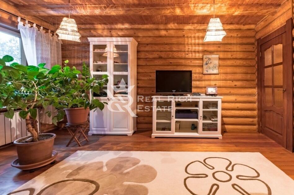 3-этажный коттедж 700 м² с отделкой