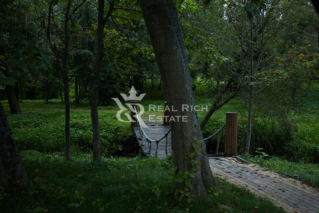 2-этажный коттедж 500 м² с отделкой