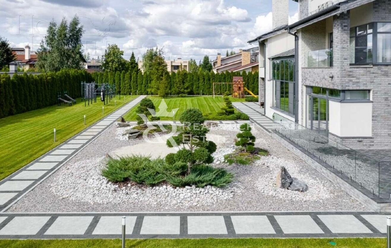 2-этажный коттедж 1 127.4 м² с отделкой