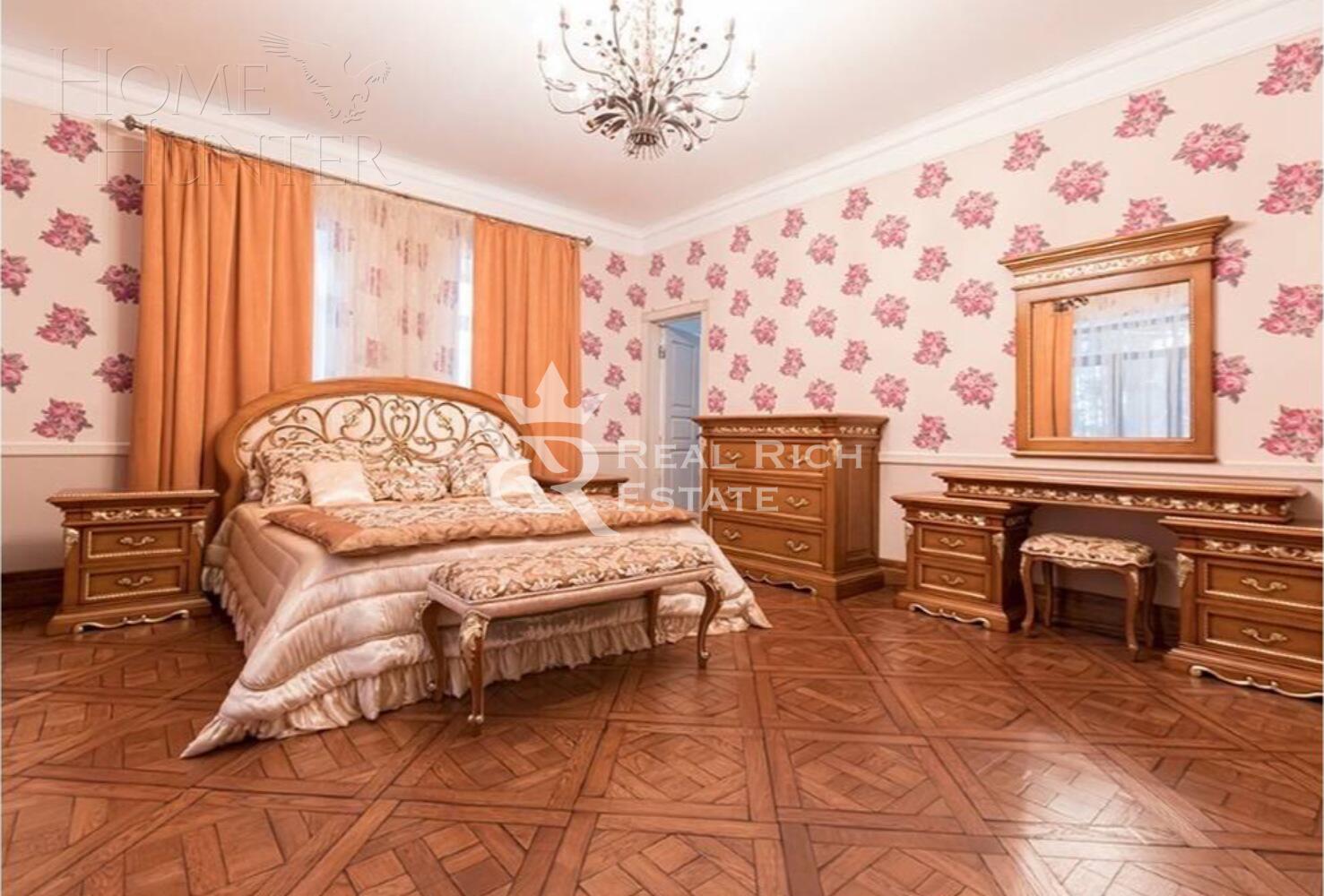 3-этажный коттедж 450 м² с отделкой