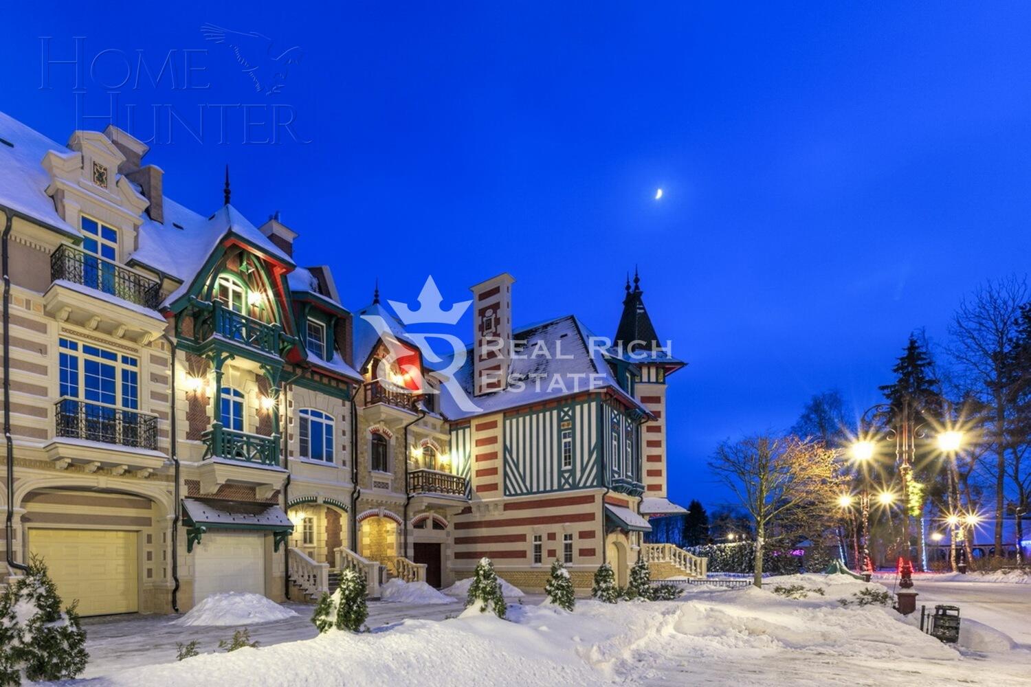 3-этажный таунхаус 464 м² без отделки