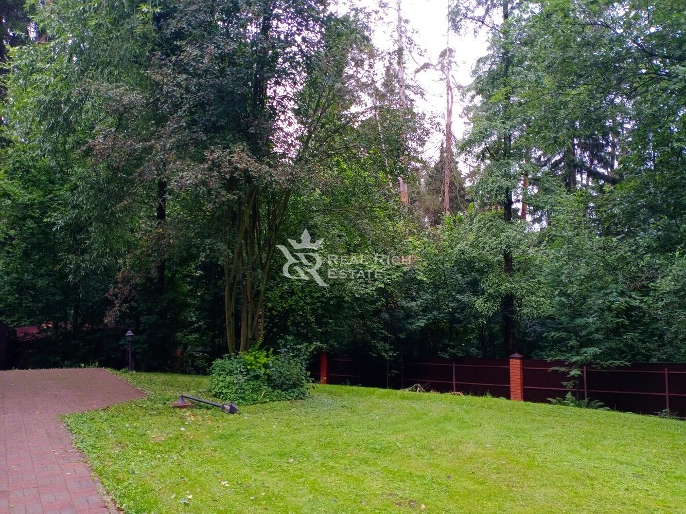 2-этажный коттедж 283 м² с отделкой