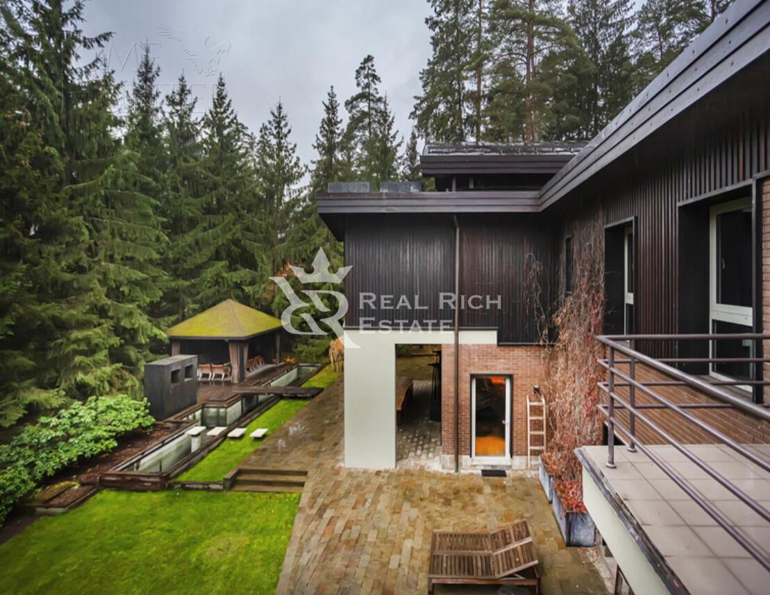 2-этажный коттедж 1 200 м² с отделкой