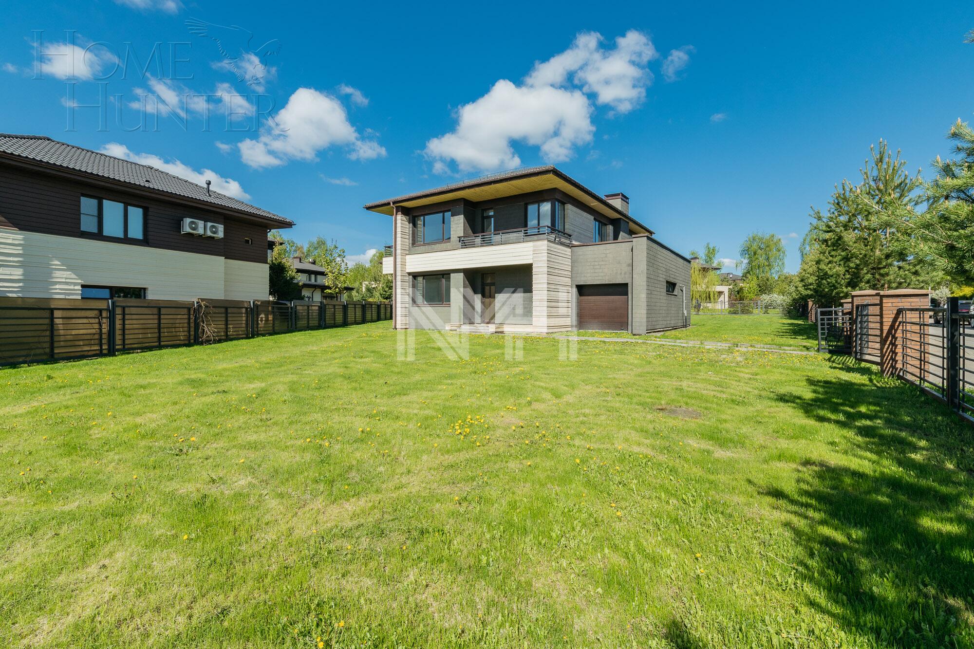 2-этажный коттедж 296 м² без отделки