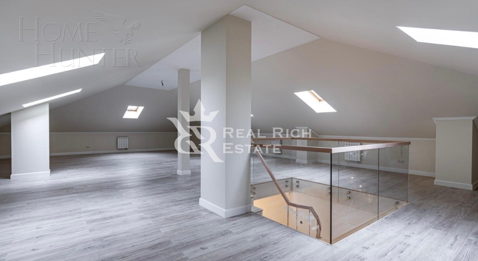 2-этажный коттедж 350 м² с отделкой