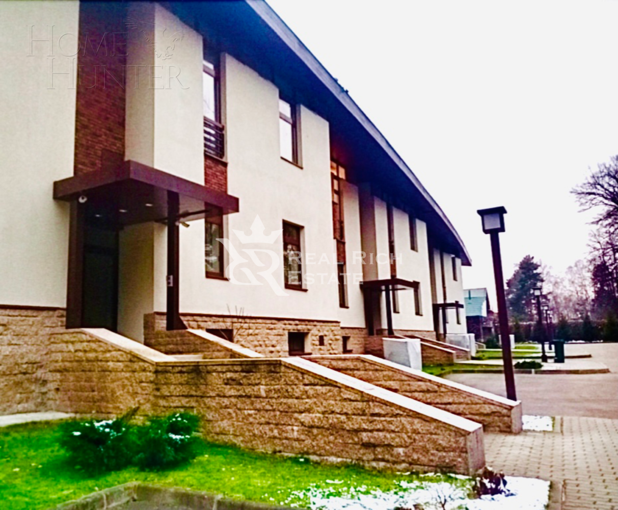 2-этажный таунхаус 241 м² с отделкой